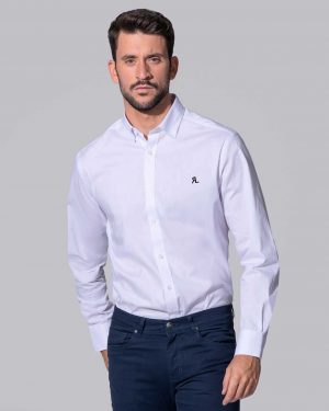 Camisa blanca bordada (repele líquidos)